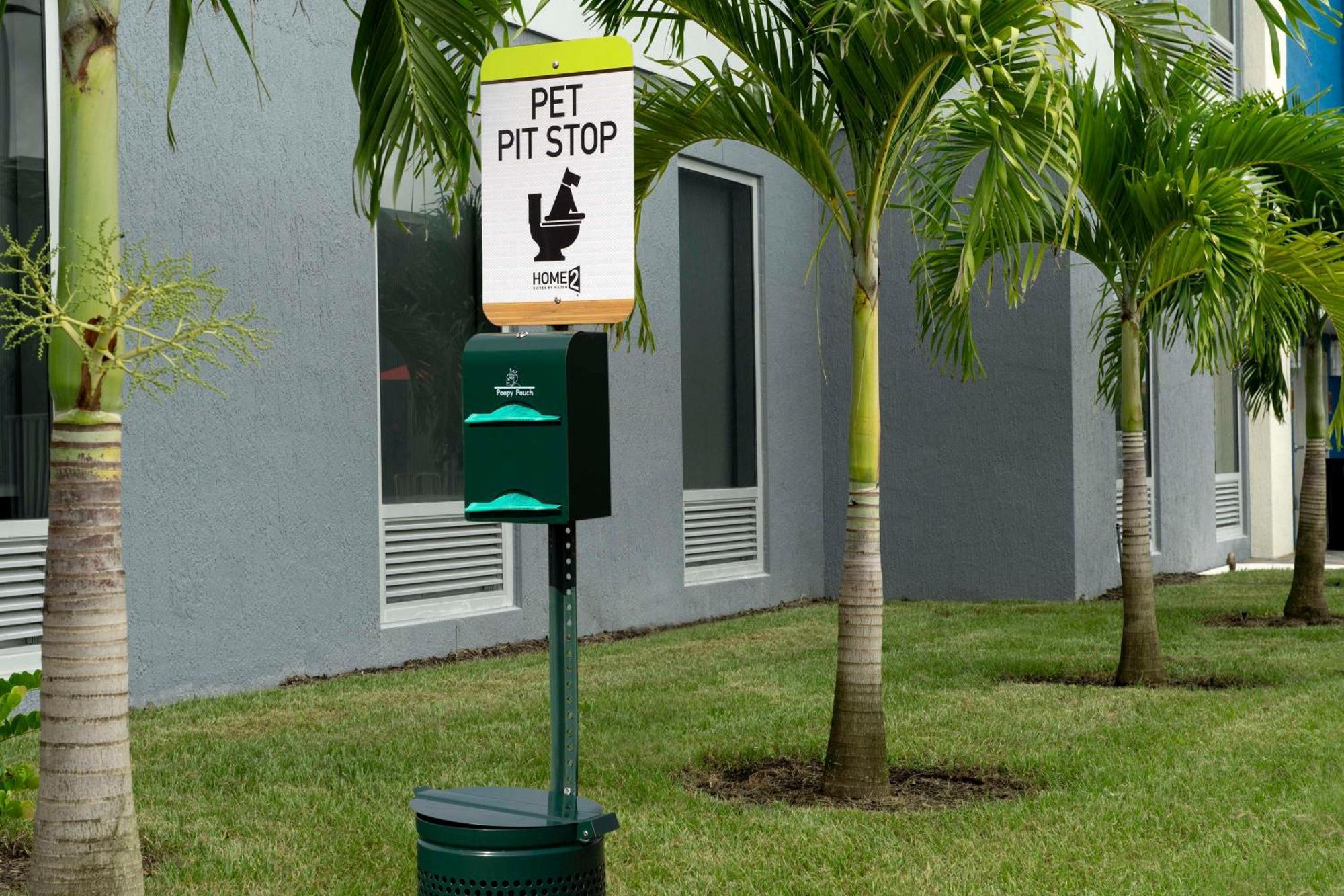 Home2 Suites By Hilton Fort Myers Airport Eksteriør billede